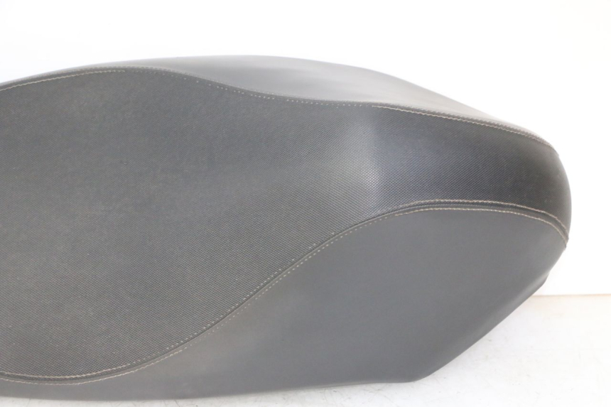 photo de SITZ PEUGEOT STREETZONE I 2T 50 (2018 - 2020) - Fokus auf die Struktur