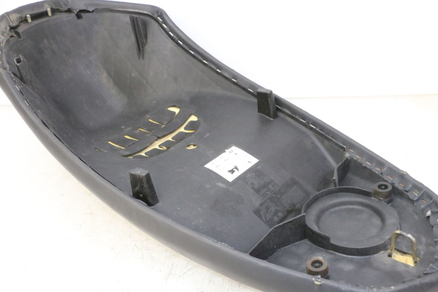 photo de SITZ PEUGEOT STREETZONE I NAKED 2T 50 (2018 - 2020) - Zoom auf Gebrauchszustand