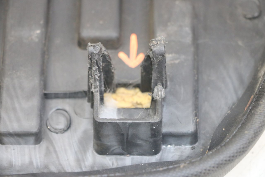 photo de SITZBANK MBK STUNT NAKED 50 (2004 - 2018) - Zoom auf Komponenten