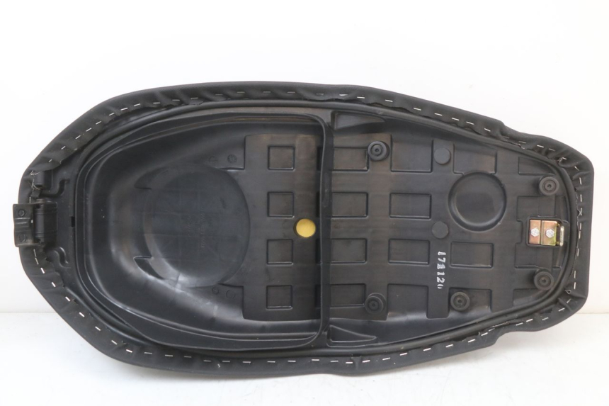 photo de SITZ KYMCO SUPER 8 4T 50 (2018 - 2020) - Alternative Perspektive