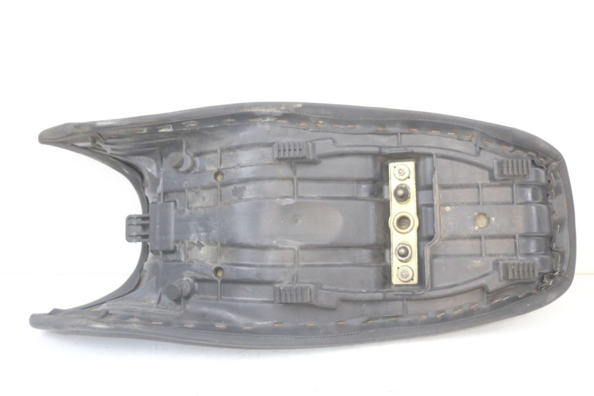 photo de SITZ SUZUKI GS F 500 (2004 - 2007) - Geprüftes Gebrauchtteil