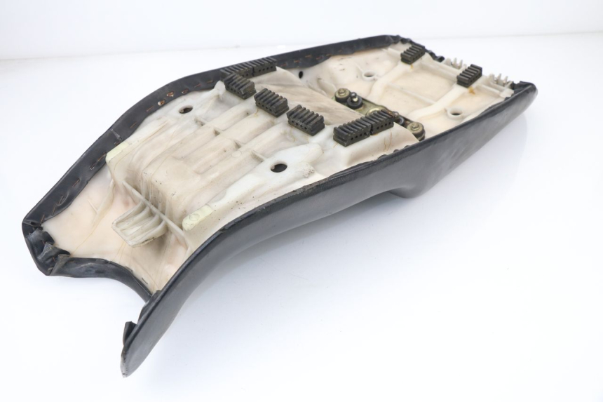 photo de SITZ SUZUKI GSX F GSXF 750 (1988 - 1998) - Fokus auf die Struktur