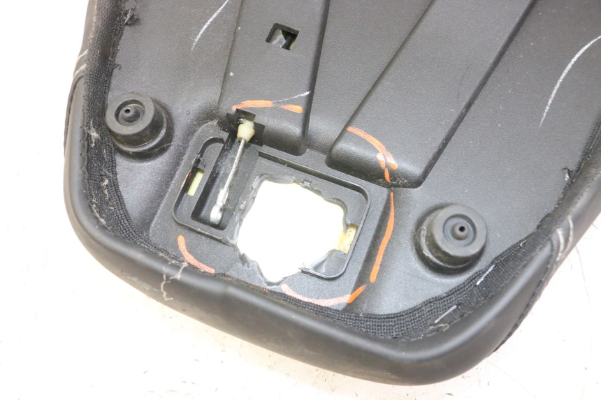 photo de SELLE APRILIA SXR 50 (2021 - 2023) - Fokus auf die Struktur