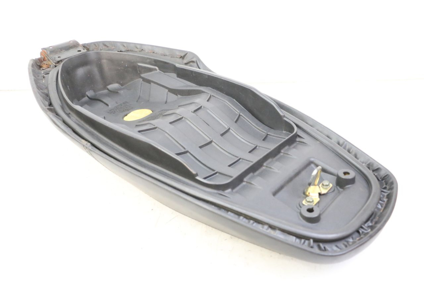 photo de SELLE SYM ORBIT III 3 4T 50 (2018 - 2021) - Hochauflösende Nahaufnahme