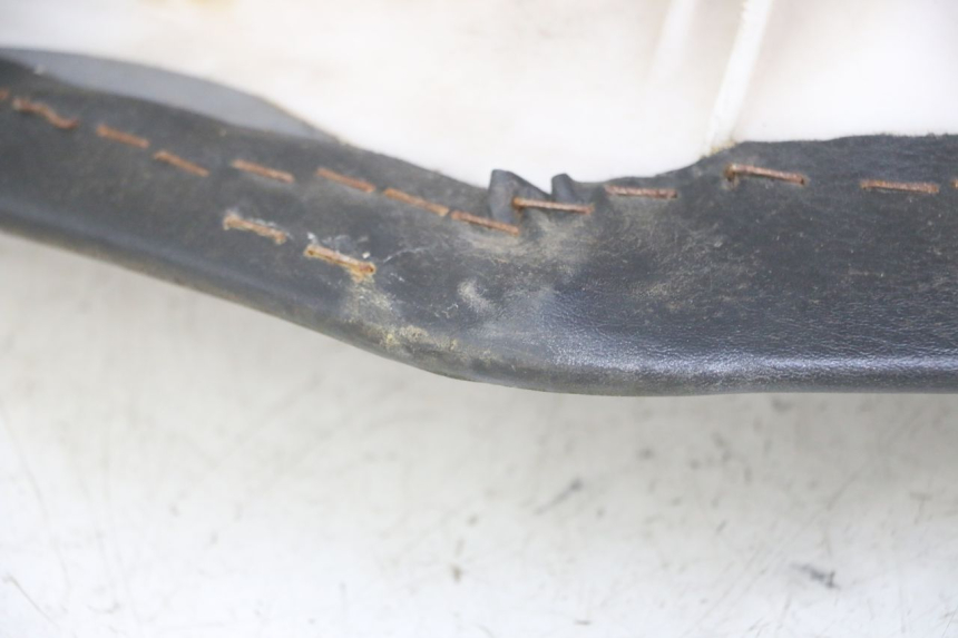 photo de SITZ YAMAHA TDR DELTABOX 125 (1997 - 2003) - Details der Befestigungspunkte