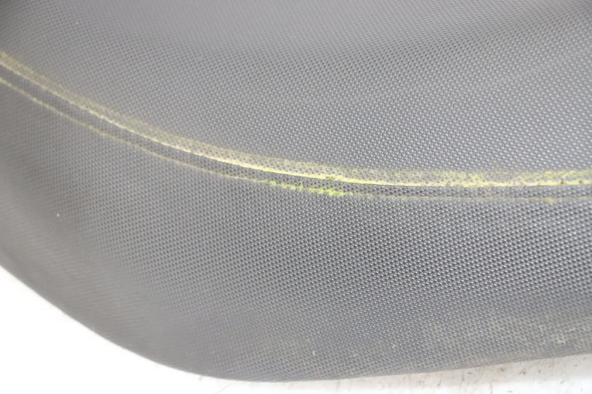 photo de SITZBANK TNT MOTOR ROMA 10' 4T 50 (2019 - 2022) - Oberflächenzustand und Material