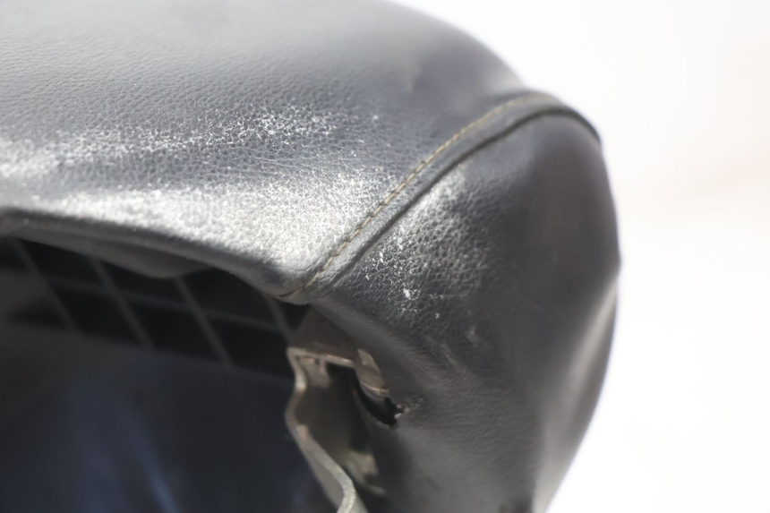 photo de SITZ PEUGEOT TREKKER TKR 50 (2005 - 2014) - Zoom auf Komponenten