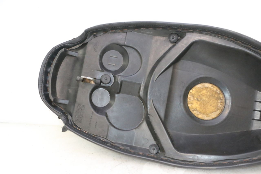 photo de SITZ PEUGEOT TREKKER 50 (1995 - 2004) - Detaillierte Sichtprüfung