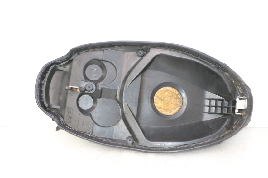 photo de SITZ PEUGEOT TREKKER 50 (1995 - 2004) - Alternativer Blickwinkel