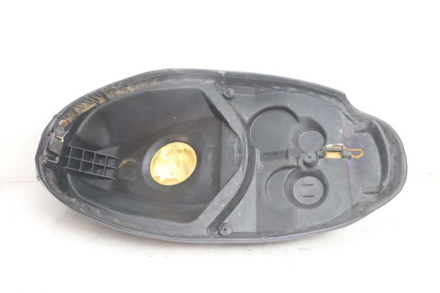 photo de SITZ PEUGEOT TREKKER 50 (1995 - 2004) - Detaillierte Sichtprüfung