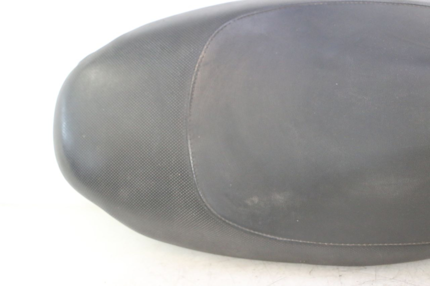 photo de SITZ PEUGEOT TREKKER 50 (1995 - 2004) - Zoom auf Gebrauchszustand