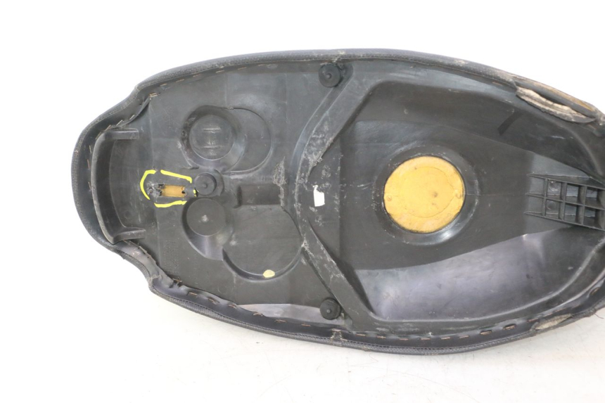 photo de SITZ PEUGEOT TREKKER 50 (1995 - 2004) - Detailansicht des Bauteils