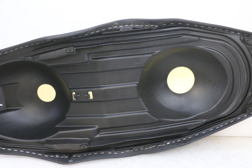 photo de SITZ YAMAHA TRICITY 300 (2020 - 2024) - Hochauflösende Nahaufnahme