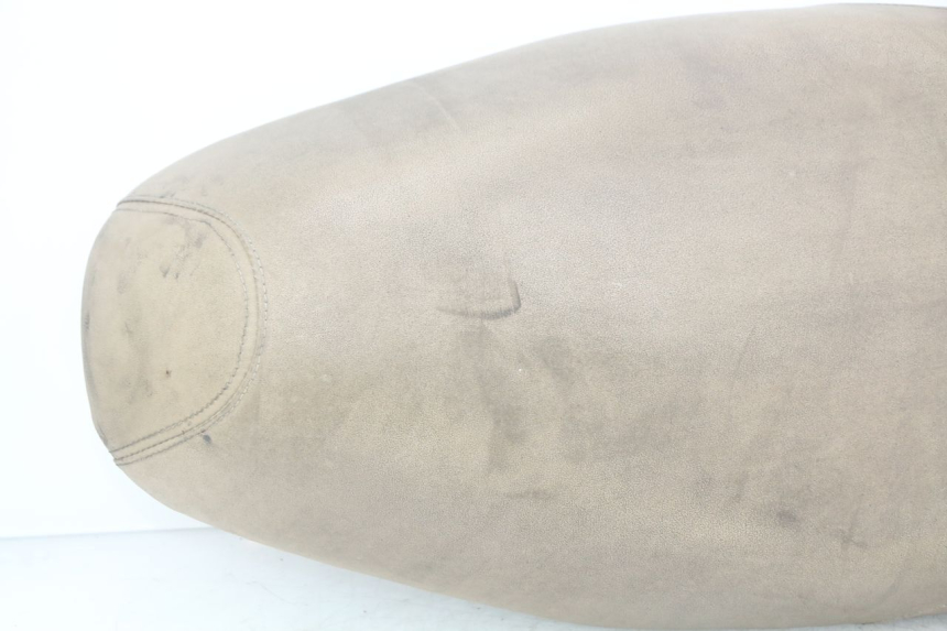 photo de SITZBANK PEUGEOT TWEET 4T 50 (2010 - 2014) - Hochauflösende Nahaufnahme