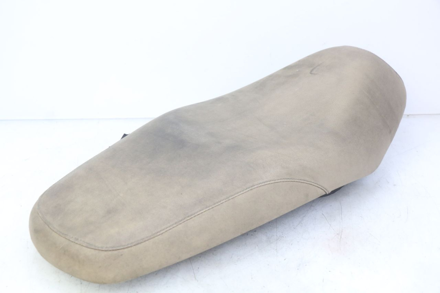 photo de SITZBANK PEUGEOT TWEET 4T 50 (2010 - 2014) - Zoom auf Gebrauchszustand