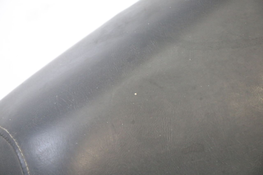 photo de SELLE PEUGEOT TWEET 4T 50 (2014 - 2019) - Zoom auf Gebrauchszustand