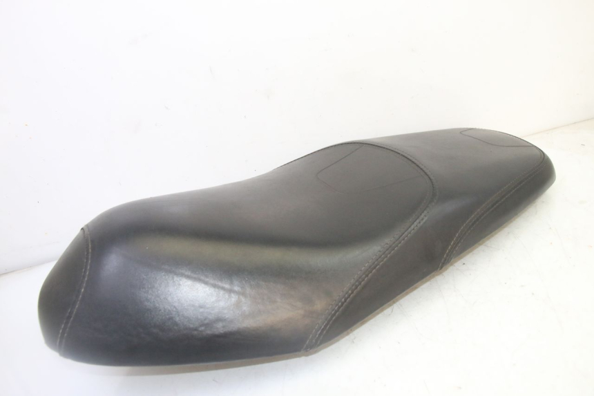 photo de SELLE PEUGEOT TWEET 4T 50 (2018 - 2022) - Zoom auf Gebrauchszustand