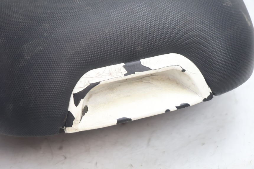 photo de SITZ PIAGGIO TYPHOON 50 (2000 - 2009) - Details der Befestigungspunkte