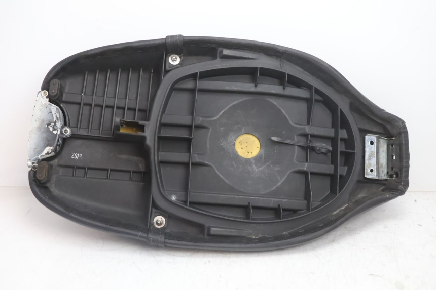photo de SITZ PIAGGIO TYPHOON 50 (2000 - 2009) - Oberflächenzustand und Material