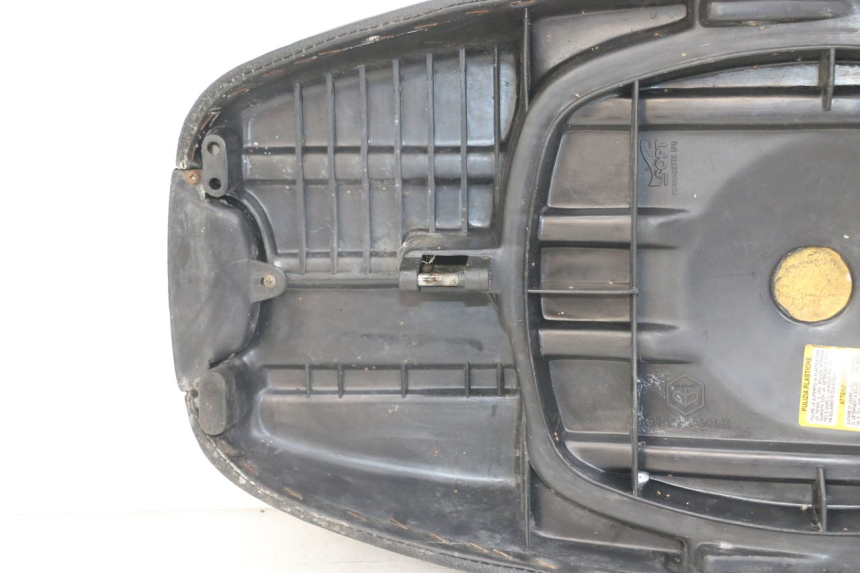 photo de SELLE PIAGGIO TYPHOON 80 (1994 - 1997) - Hochauflösende Nahaufnahme