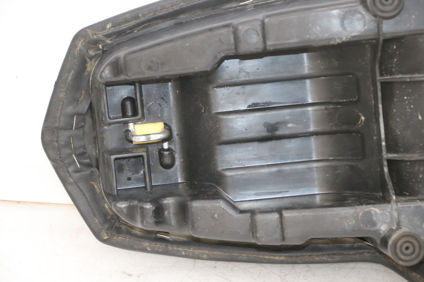 photo de SITZ YAMAHA TZR 50 (2008 - 2016) - Hochauflösende Nahaufnahme