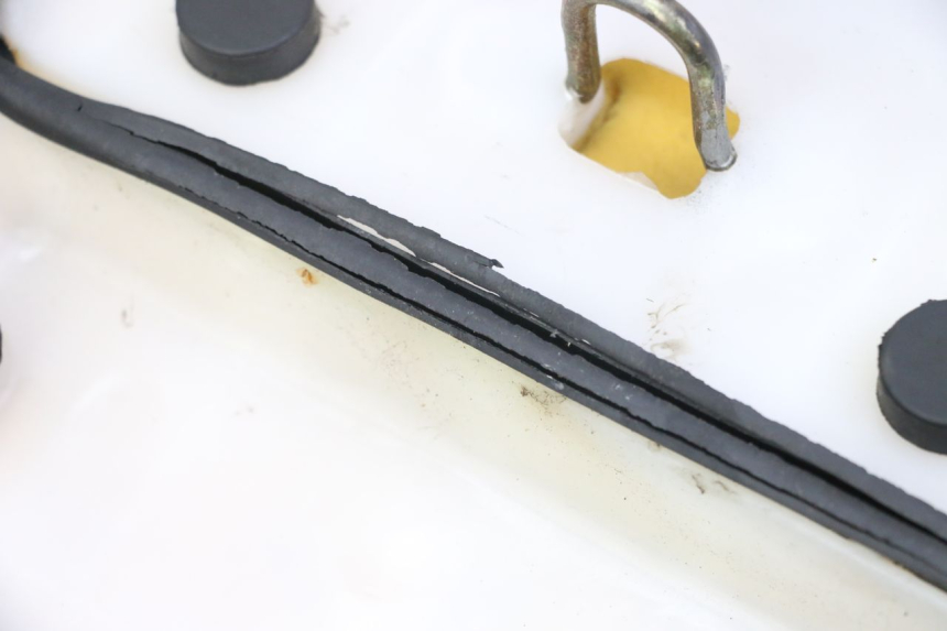 photo de SELLE UNIVERSAL BIKE ZN50QT-11B 50 (2018 - 2021) - Details der Befestigungspunkte