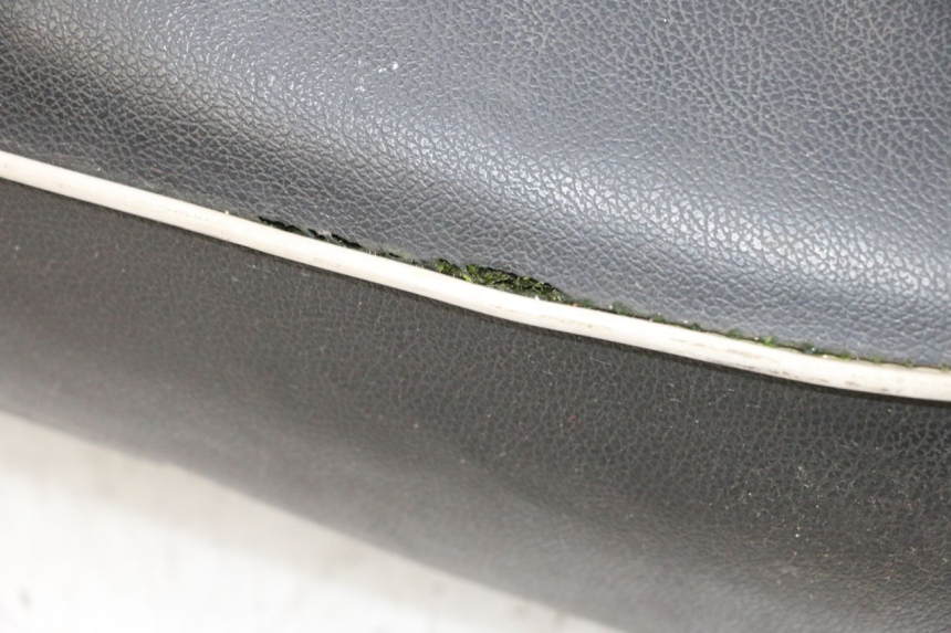 photo de SELLE PIAGGIO VESPA GTS SUPER IE 125 (2009 - 2016) - Detaillierte Sichtprüfung