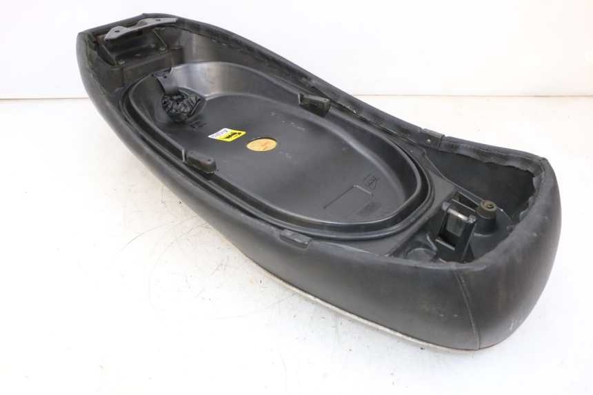 photo de SELLE PIAGGIO VESPA GTS SUPER IE 125 (2009 - 2016) - Zoom auf Gebrauchszustand