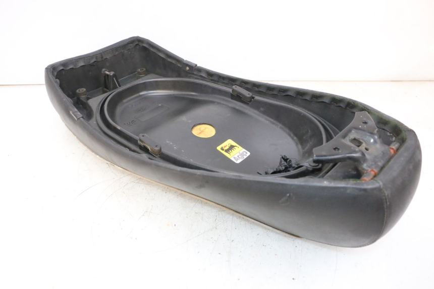 photo de SELLE PIAGGIO VESPA GTS SUPER IE 125 (2009 - 2016) - Technische Nahaufnahme