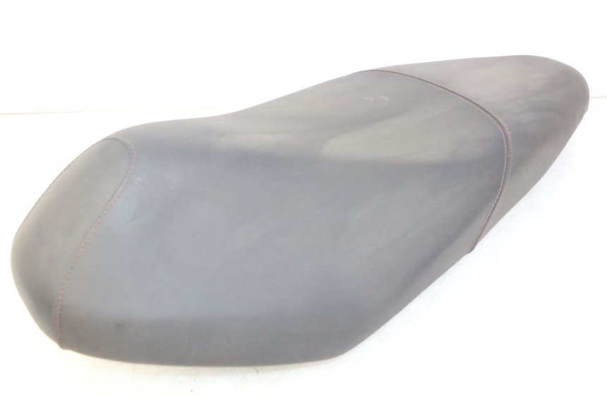 photo de SELLE HONDA VISION NSC R 50 (2013 - 2015) - Oberflächenzustand und Material
