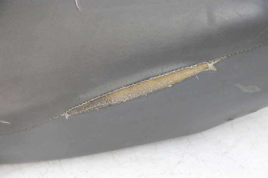 photo de SELLE PEUGEOT VIVACITY NEW 2T 50 (2008 - 2017) - Fokus auf die Struktur