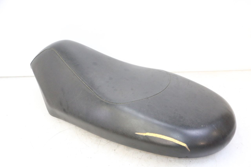 photo de SELLE PEUGEOT VIVACITY NEW 2T 50 (2008 - 2017) - Hochauflösende Nahaufnahme