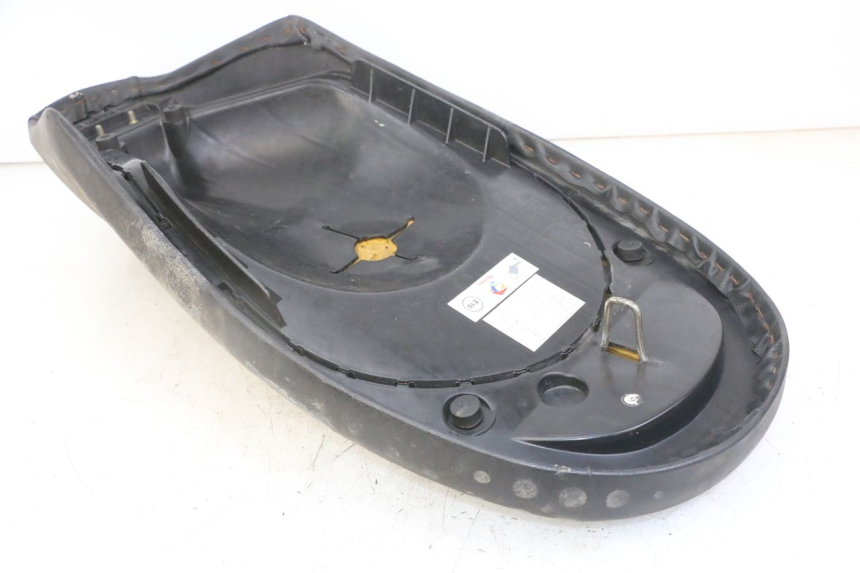 photo de SELLE PEUGEOT VIVACITY NEW 4T 50 (2008 - 2017) - Weitere Ansicht des Artikels