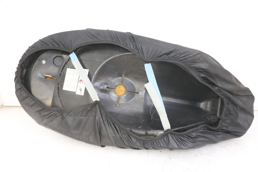 photo de SELLE PEUGEOT VIVACITY NEW 4T 50 (2008 - 2017) - Zoom auf Gebrauchszustand