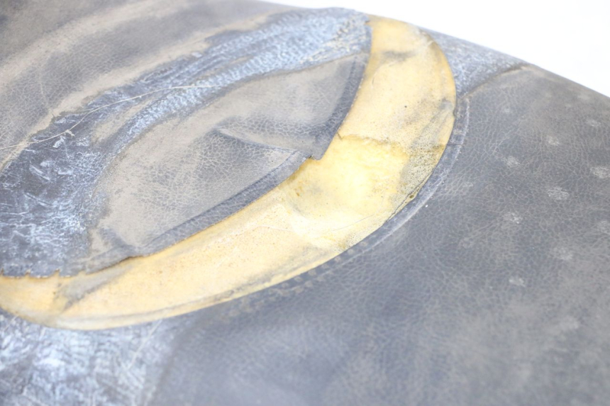 photo de SELLE PEUGEOT VIVACITY NEW 4T 50 (2008 - 2017) - Oberflächenzustand und Material