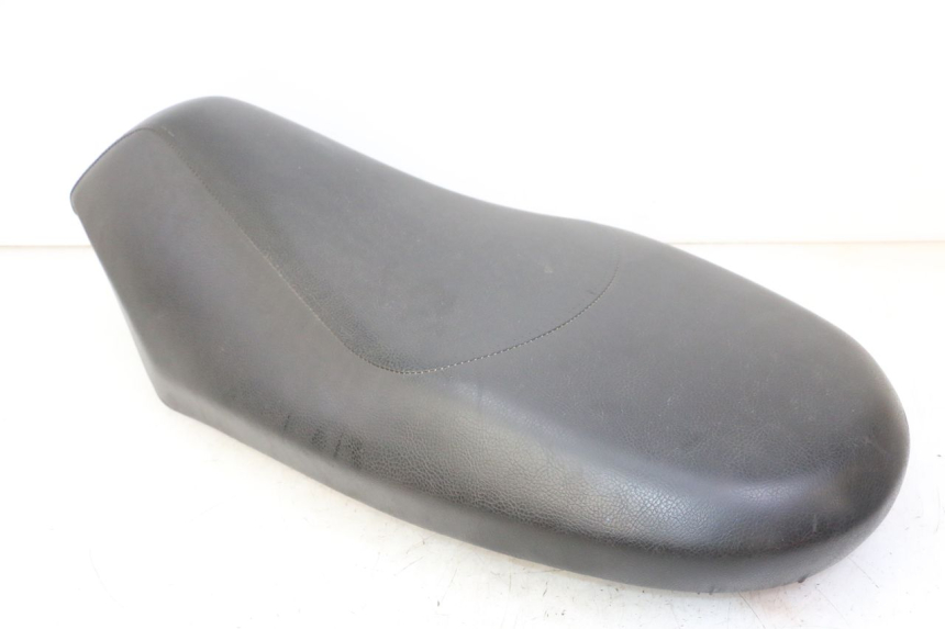 photo de SELLE PEUGEOT VIVACITY NEW 4T 50 (2008 - 2017) - Zoom auf Gebrauchszustand