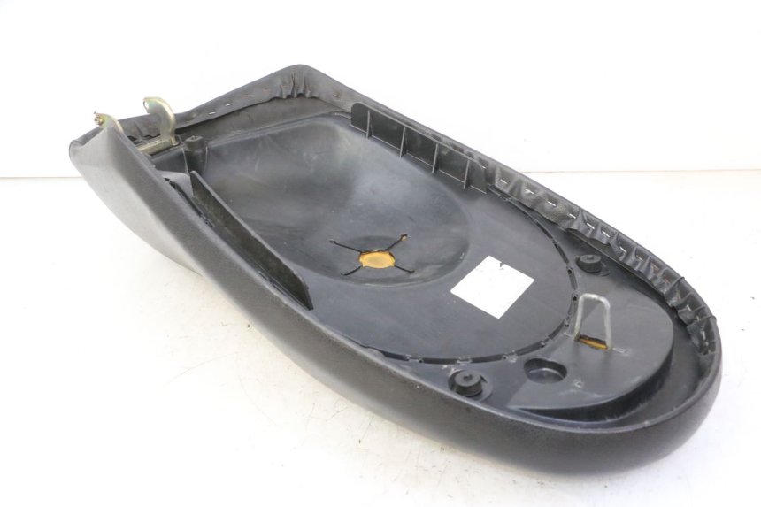 photo de SELLE PEUGEOT VIVACITY NEW 4T 50 (2008 - 2017) - Oberflächenzustand und Material