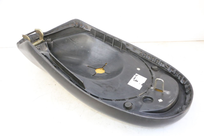 photo de SELLE PEUGEOT VIVACITY NEW 4T 50 (2008 - 2017) - Gesamtansicht des Produkts