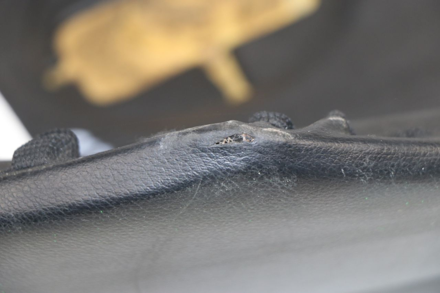 photo de SITZBANK PEUGEOT VIVACITY 50 (1998 - 2003) - Zoom auf Komponenten