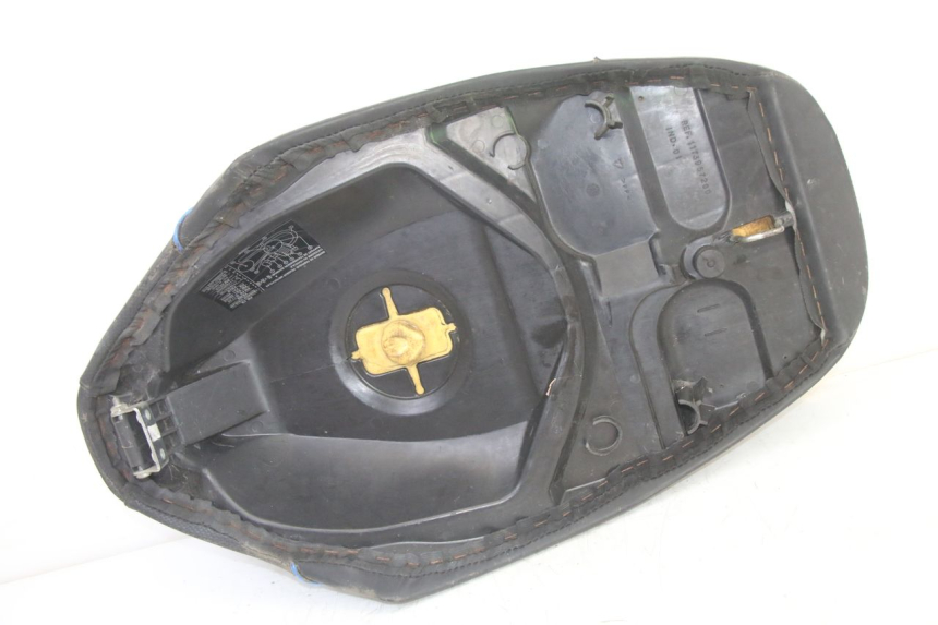 photo de SITZ PEUGEOT VIVACITY 50 (2004 - 2009) - Details der Befestigungspunkte