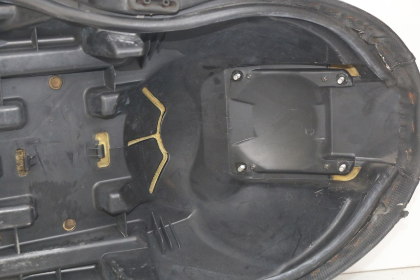 photo de SITZBANK YAMAHA X-MAX XMAX 250 (2006 - 2009) - Detaillierte Sichtprüfung