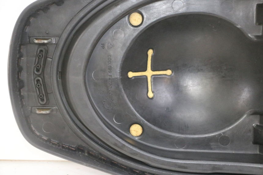 photo de SITZBANK YAMAHA XMAX X-MAX 125 (2006 - 2009) - Detaillierte Sichtprüfung