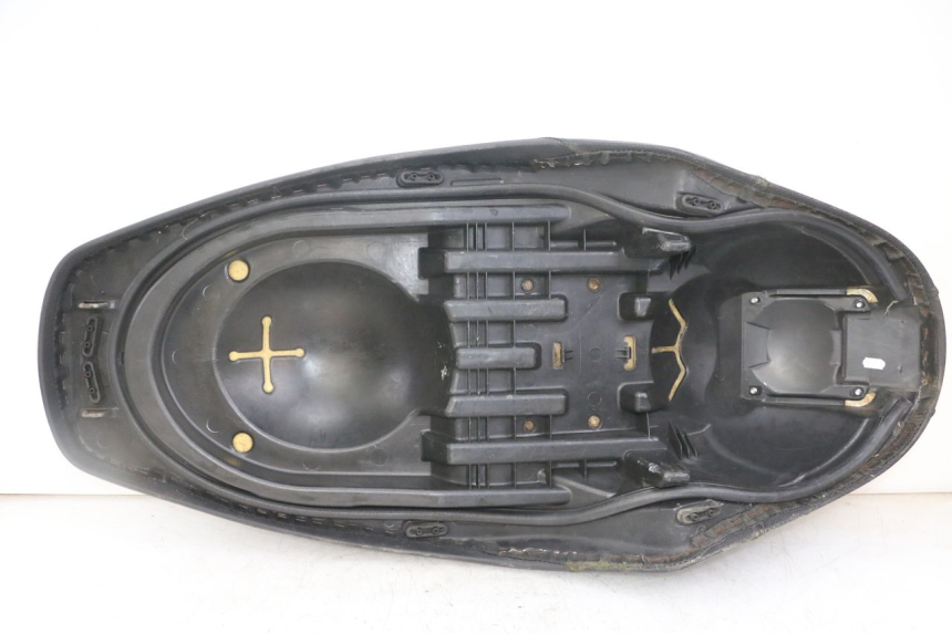 photo de SITZBANK YAMAHA XMAX X-MAX 125 (2006 - 2009) - Fokus auf die Struktur