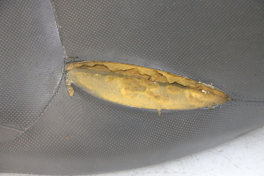 photo de SITZBANK YAMAHA XMAX X-MAX 125 (2006 - 2009) - Detailansicht des Bauteils