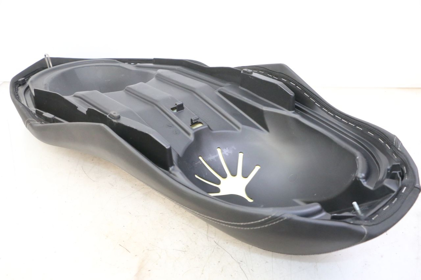photo de SITZ YAMAHA XMAX X-MAX 125 (2021 - 2025) - Detailansicht des Bauteils