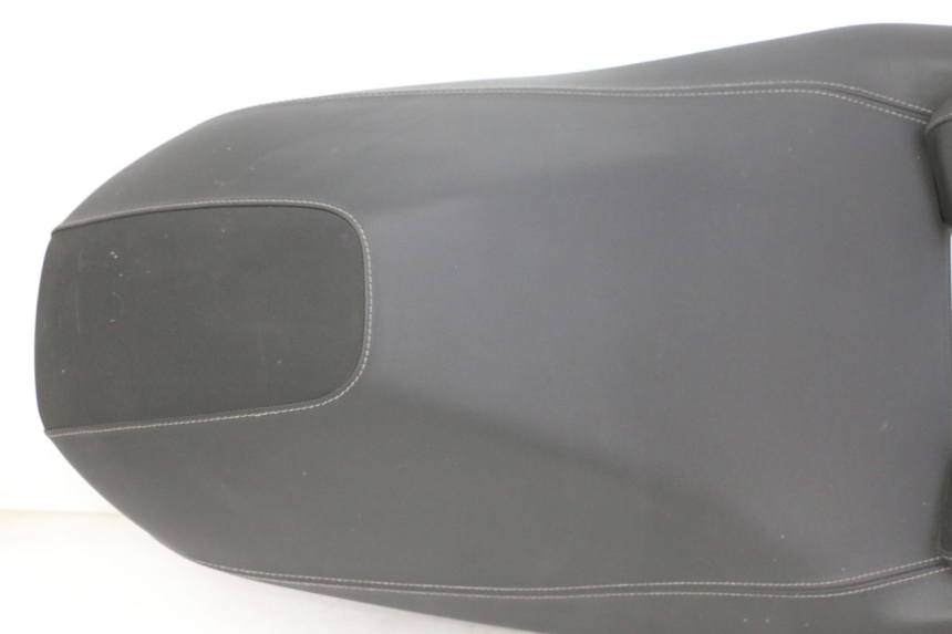 photo de SITZ YAMAHA XMAX X-MAX 125 (2021 - 2025) - Detaillierte Sichtprüfung
