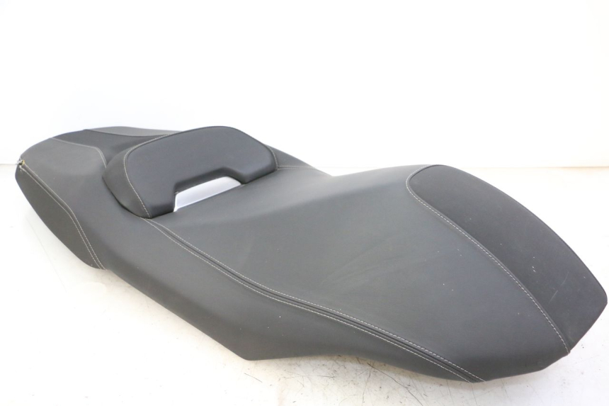 photo de SITZ YAMAHA XMAX X-MAX 125 (2021 - 2025) - Details der Befestigungspunkte