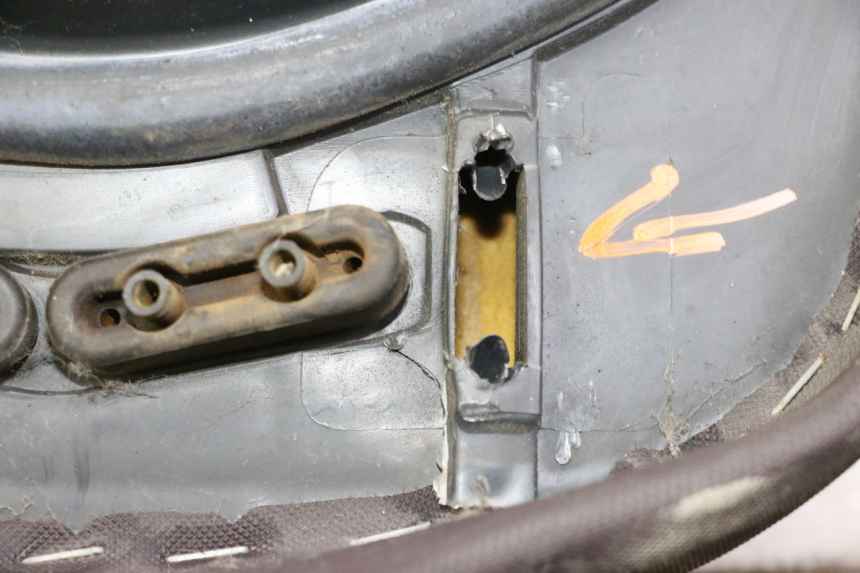 photo de SITZBANK YAMAHA X-MAX XMAX 250 (2006 - 2009) - Zoom auf Komponenten