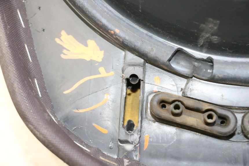 photo de SITZBANK YAMAHA X-MAX XMAX 250 (2006 - 2009) - Hochauflösende Nahaufnahme