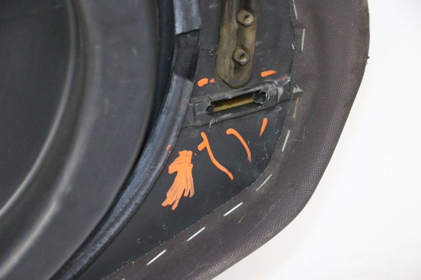 photo de SITZBANK YAMAHA X-MAX XMAX 250 (2006 - 2009) - Alternativer Blickwinkel